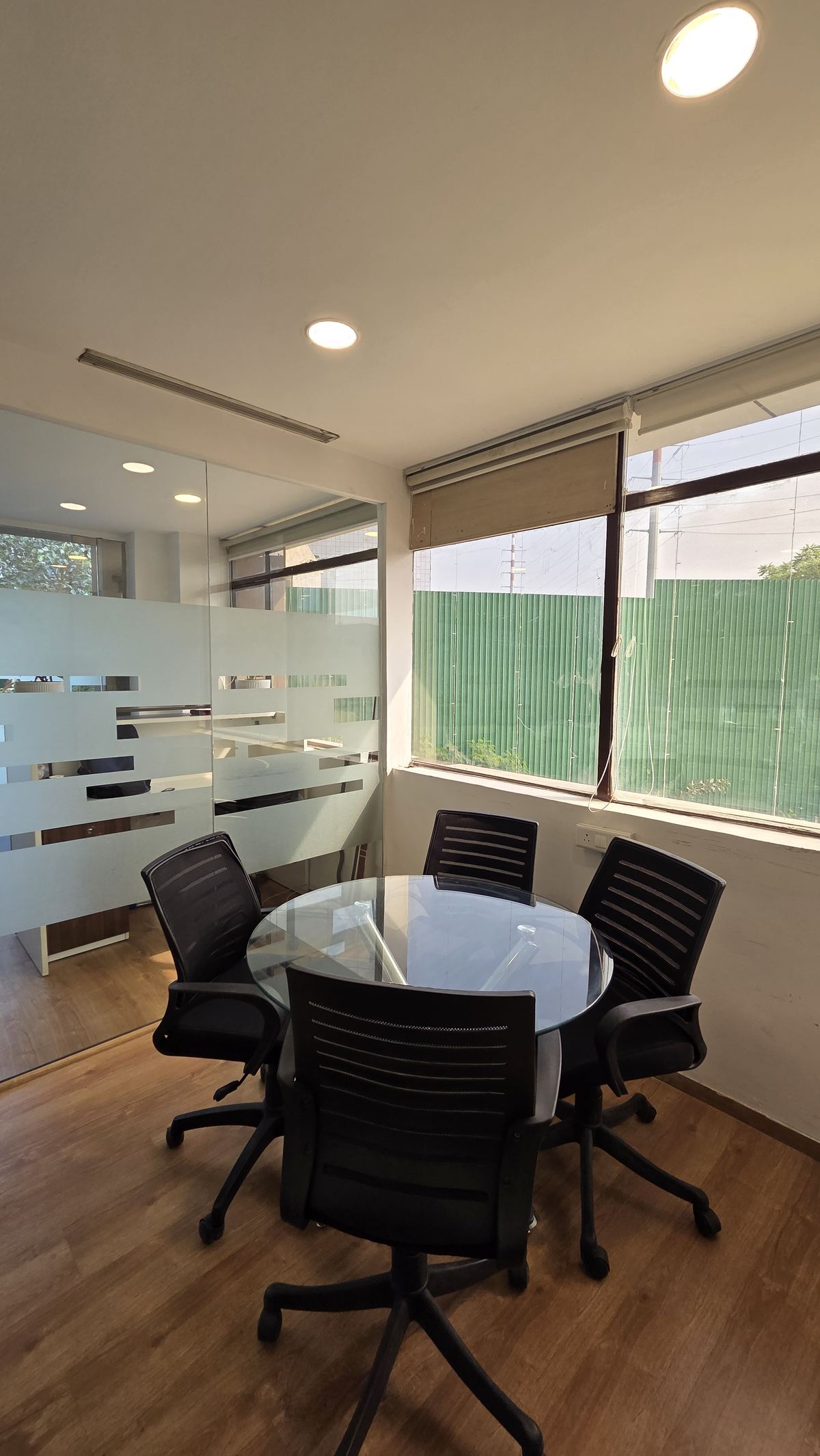 NH-8 meeting corner